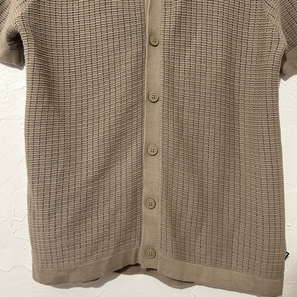 DKNY Men’s Cafe Colored Grid Knit Sweater Camp Button-up Shirt Sz Medium NWT - Picture 6 of 9